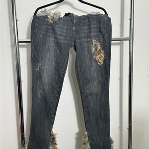 Trendy Distressed Gray Women’s Jeans
